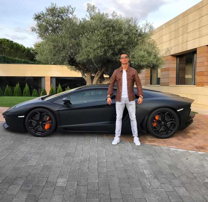foto-cr7-lamborghini-memes-1