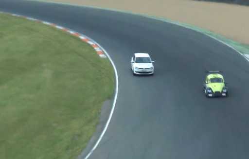 intruso corrida automoveis